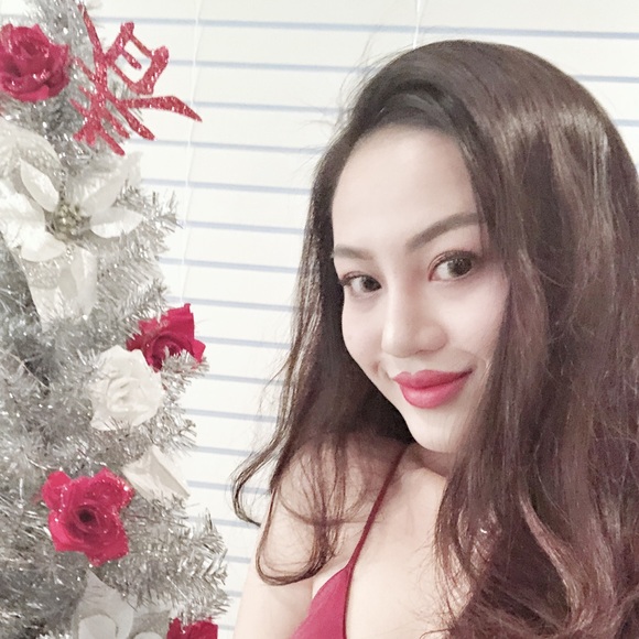 Meet your Posher, Nina - Picture 1 of 1